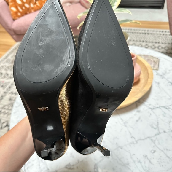 Zara size 42, Tag On, Gold and Black Heel - Picture 4 of 4